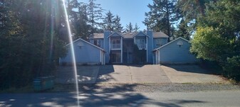 601 Sunset Ave NE in Ocean Shores, WA - Building Photo