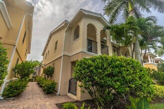 8108 Josefa Way in Naples, FL - Building Photo - Building Photo