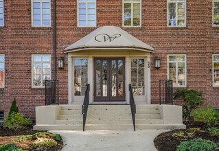 20 Outlook Ave in West Hartford, CT - Building Photo - Building Photo