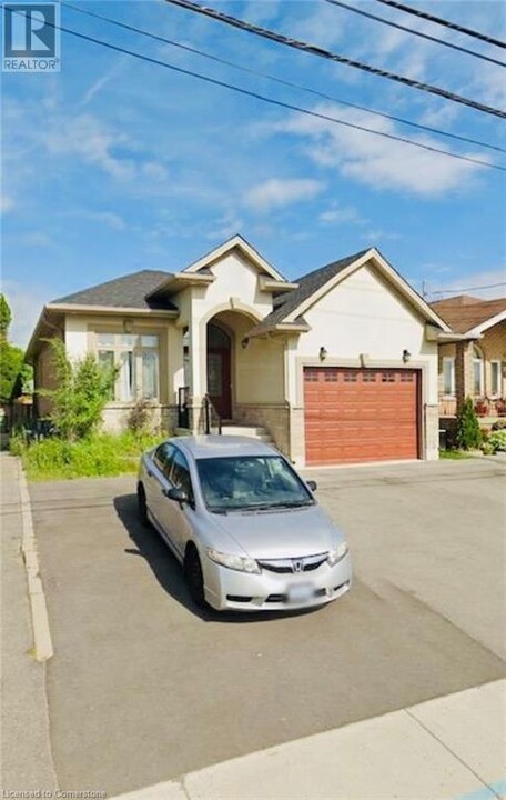 804 Garth St in Hamilton, ON - Building Photo
