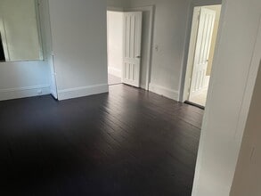 233 Broadway in Port Ewen, NY - Building Photo - Building Photo
