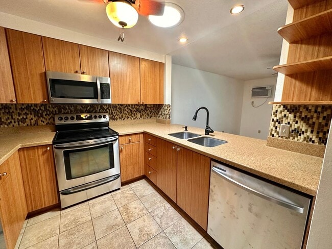 property at 2747 S Kihei Rd