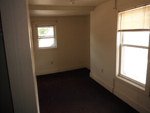 20 Merrill St, Unit 20B Merrill in Plymouth, NH - Building Photo - Building Photo