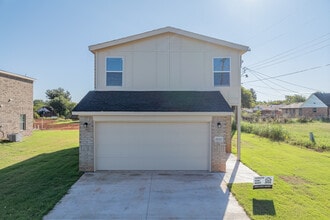 Avalon At OKC I & II in Oklahoma City, OK - Foto de edificio - Building Photo