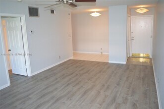 9 NE 19th Ct in Wilton Manors, FL - Building Photo - Building Photo