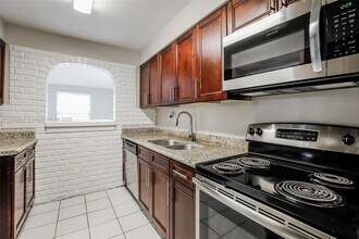 1850 NW 47th Ave in Lauderhill, FL - Building Photo - Building Photo