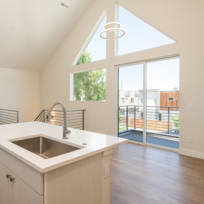 3411 Albion St in Denver, CO - Building Photo - Building Photo