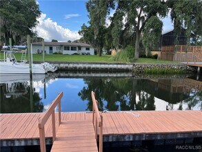 1920 NW 18th St in Crystal River, FL - Building Photo - Building Photo