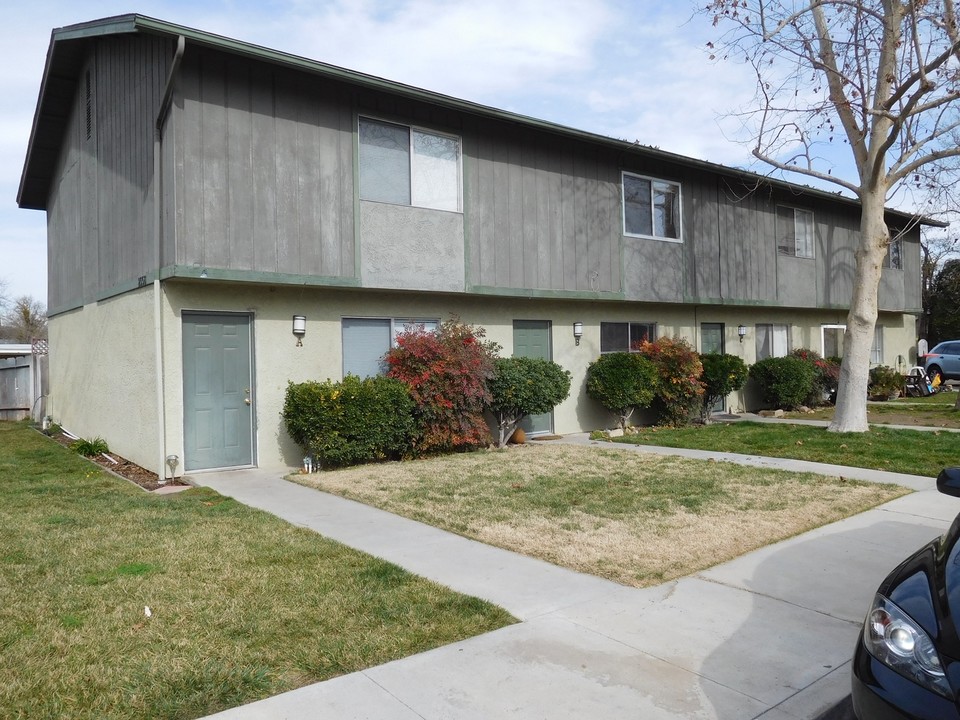 2006 20th St in Paso Robles, CA - Building Photo