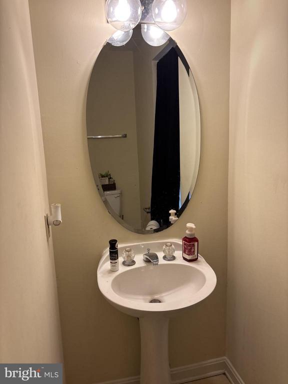 7801 Vanity Fair Dr in Greenbelt, MD - Building Photo - Building Photo