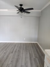 18935 Sherman Way in Los Angeles, CA - Building Photo - Building Photo