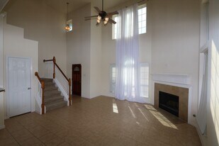 7555 Autumn Sun Dr in Houston, TX - Building Photo