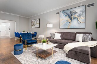 2231 E 67th St in Chicago, IL - Foto de edificio - Building Photo