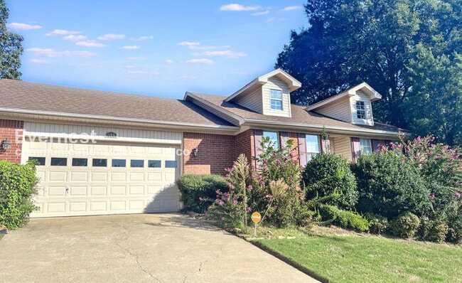 property at 121 Illinois Bayou Dr