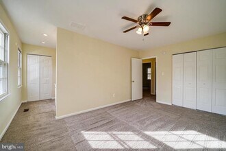 7476 Adams Park Ct in Annandale, VA - Building Photo - Building Photo