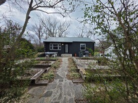 408 Cottonwood Dr in Nashville, TN - Building Photo