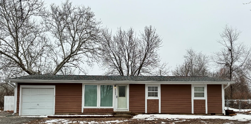 1526 NE 46th St in Topeka, KS - Building Photo