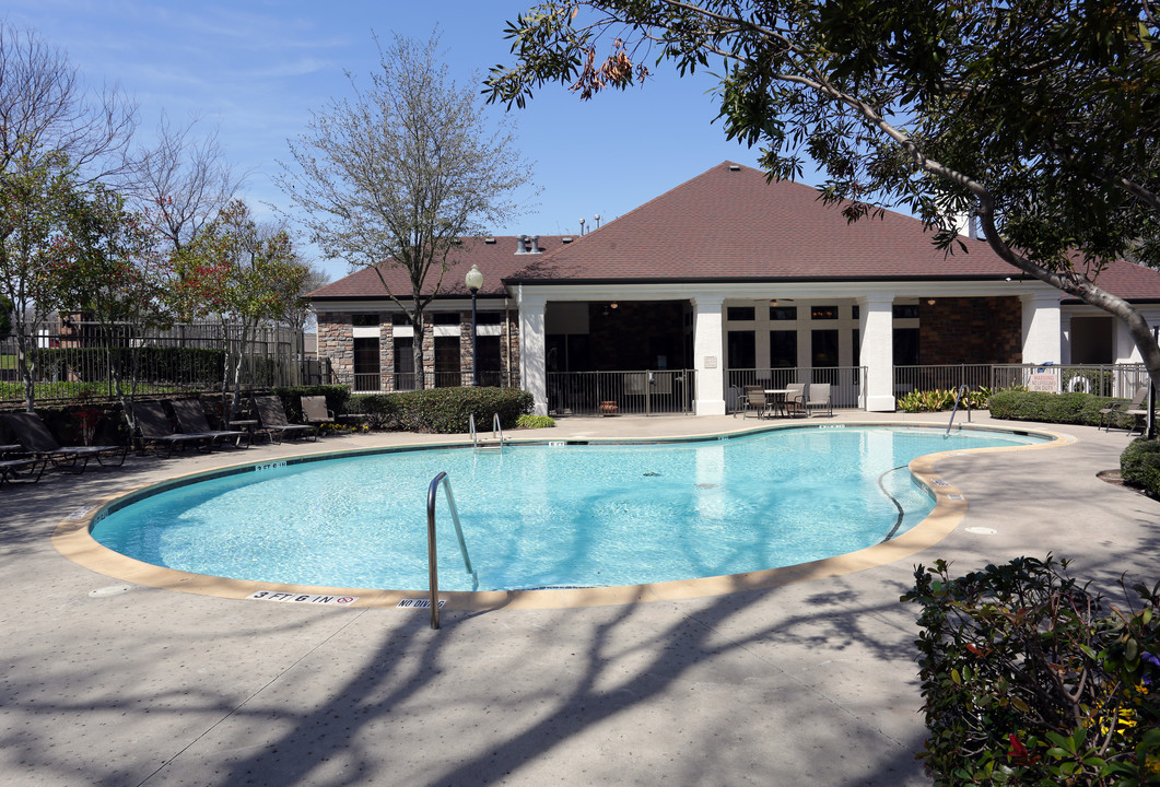 The Abram in Garland, TX - Building Photo