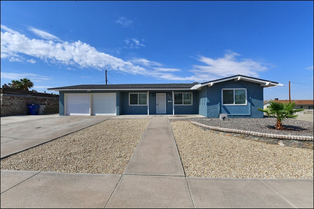 233 Vista Bonita St in El Paso, TX - Building Photo