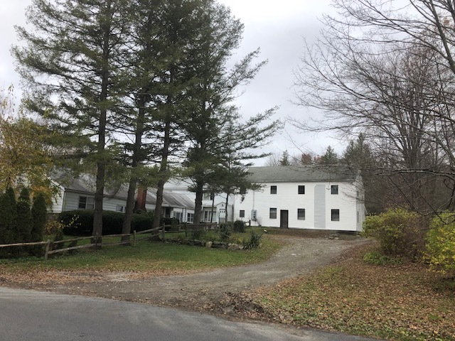 79 Traver Rd in Pleasant Valley, NY - Building Photo