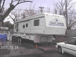 Meadows Mobile Home Park in Bakersfield, CA - Building Photo - Building Photo