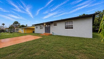 21450 SW 109th Ct in Cutler Bay, FL - Building Photo