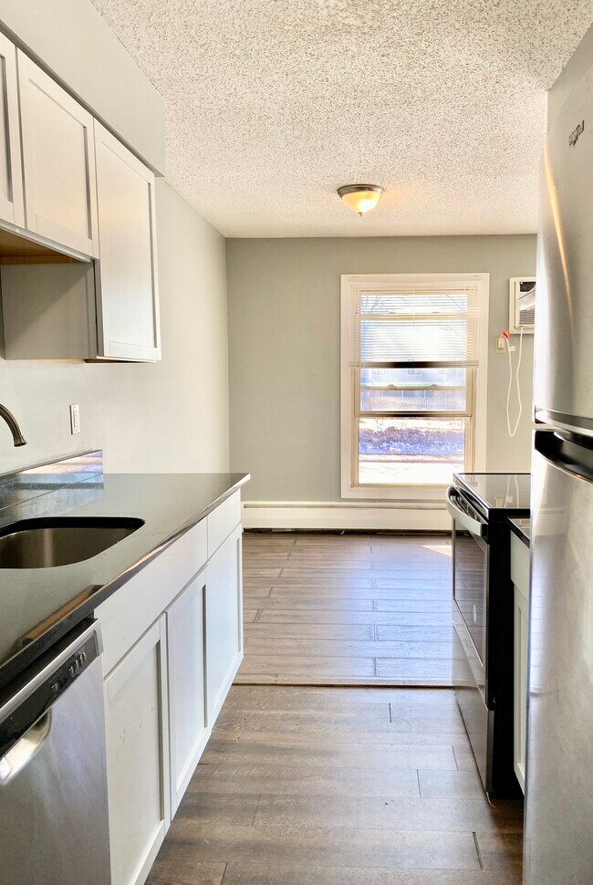 747-711 11th Ave S photo'