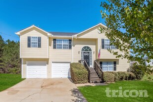 45 Pleasant Hills Ct in Covington, GA - Building Photo