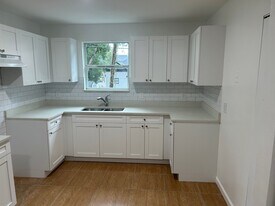 310 E Frances Ave, Unit c in Tampa, FL - Building Photo