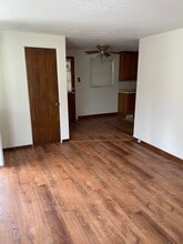 906 Woodland Ave in McKeesport, PA - Building Photo - Building Photo