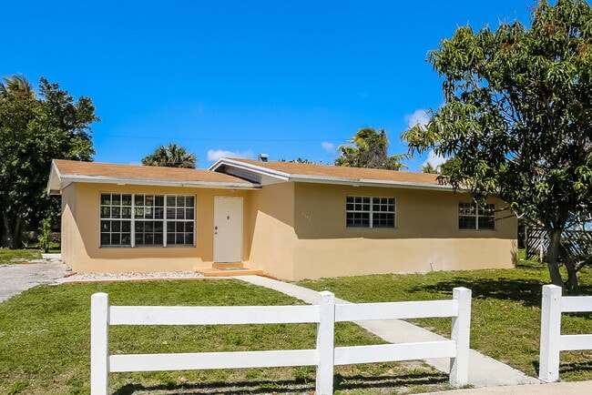 property at 1107 NW 15th Ct