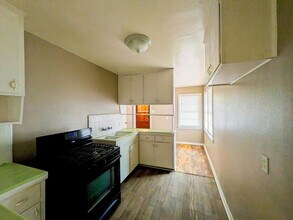 302 Bridal Wreath Ave in Orange, TX - Building Photo - Building Photo