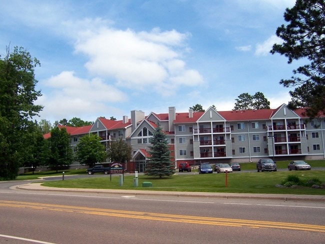 Lakeshore Place in Grand Rapids, MN - Foto de edificio - Building Photo