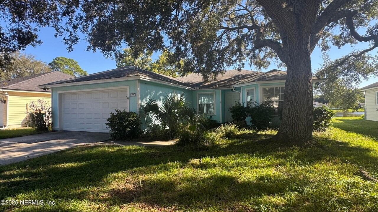 3696 Barbizon Cir N in Jacksonville, FL - Building Photo