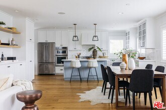 8373 Westlawn Ave in Los Angeles, CA - Building Photo - Building Photo