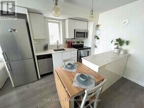 183 William Duncan Rd in Toronto, ON - Building Photo - Building Photo