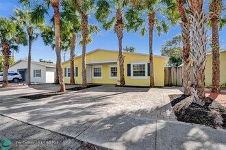 902 Mandarin Isle in Fort Lauderdale, FL - Foto de edificio - Building Photo