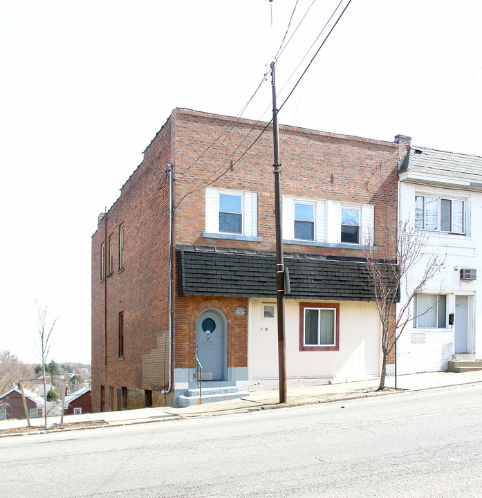 Marcus Place in Pittsburgh, PA - Building Photo