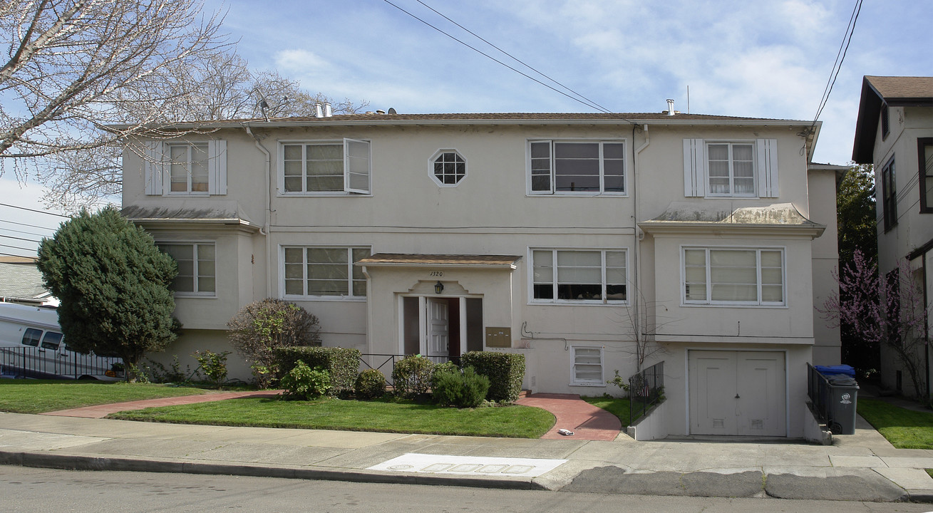 1320 Union St in Alameda, CA - Foto de edificio