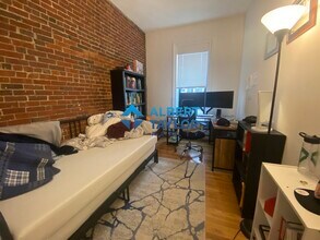 24 Isabella St, Unit 1 in Boston, MA - Building Photo - Building Photo