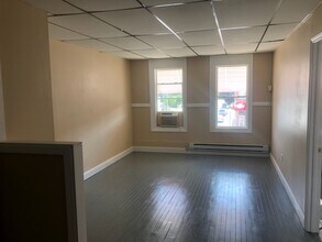 337 S Lincoln Ave, Unit Apartment 1 in Lakeview, MI - Building Photo - Building Photo