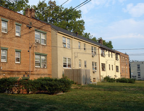 818 S Alfred St in Alexandria, VA - Building Photo - Building Photo