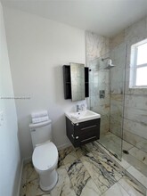 801 SW 8th St in Miami, FL - Building Photo - Building Photo