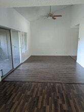 355 Parkview Terrace in Vallejo, CA - Building Photo - Building Photo
