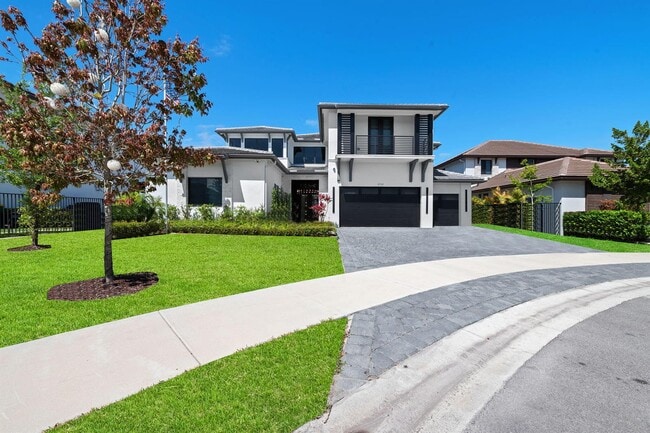 5735 SW 104th Ter in Cooper City, FL - Foto de edificio - Building Photo