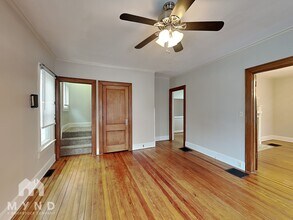 215 Wilson Ave in Lancaster, OH - Foto de edificio - Building Photo