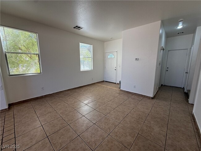 5968 Hickory Nut Ave in Las Vegas, NV - Building Photo - Building Photo