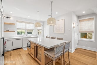 28 Beach St, Unit 43 in Sea Bright, NJ - Building Photo - Building Photo