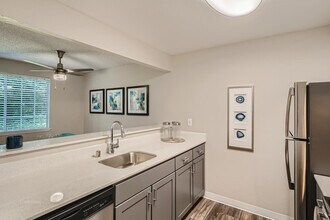 Align Apartments in Federal Way, WA - Foto de edificio - Building Photo