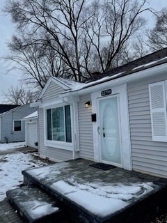 22799 Floral St in Farmington, MI - Foto de edificio - Building Photo